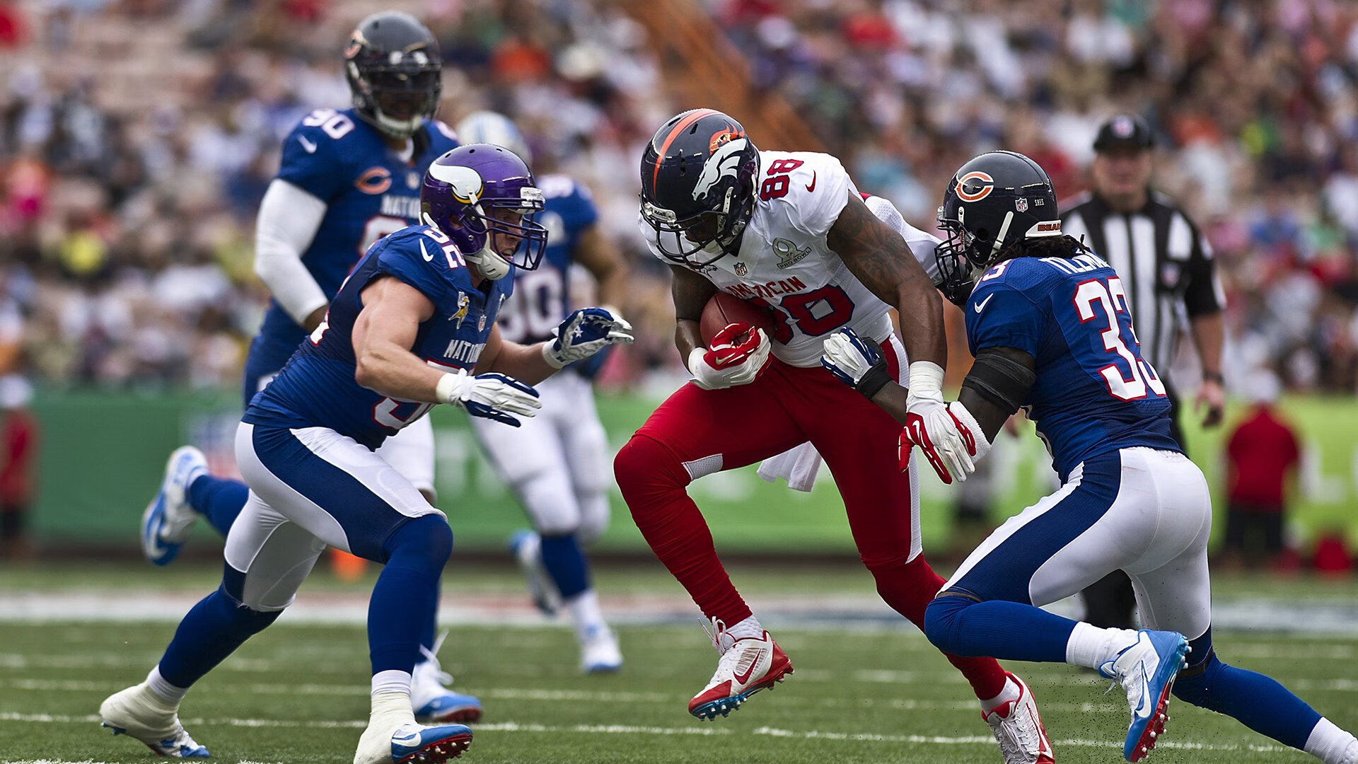 紫金风暴席卷纽约!湖人第三节死亡变奏打崩尼克斯,詹眉诠释何为冠军级控场