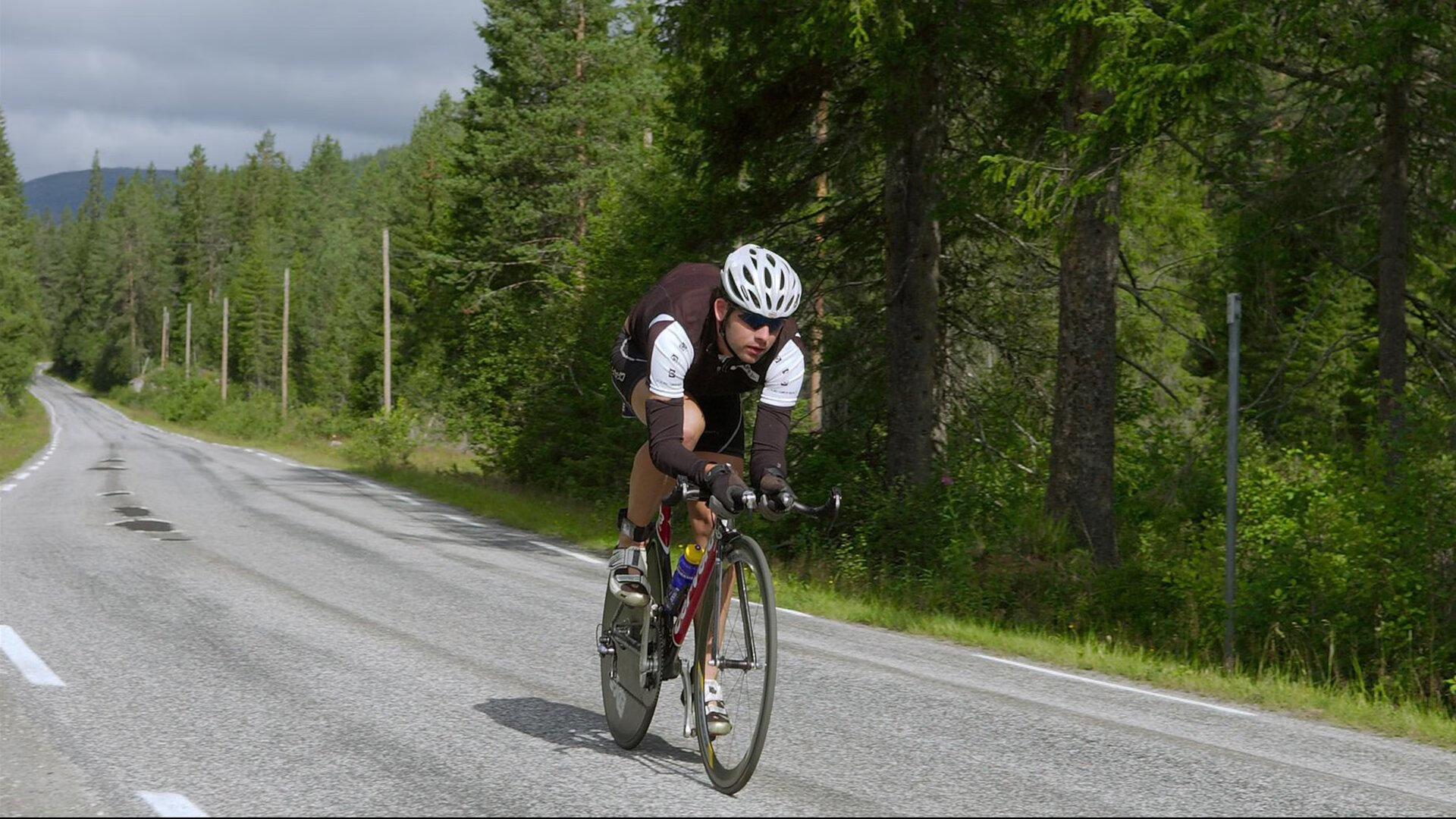 拉亚零封神话！西班牙门神三度封单刀，争冠战他比进球更致命