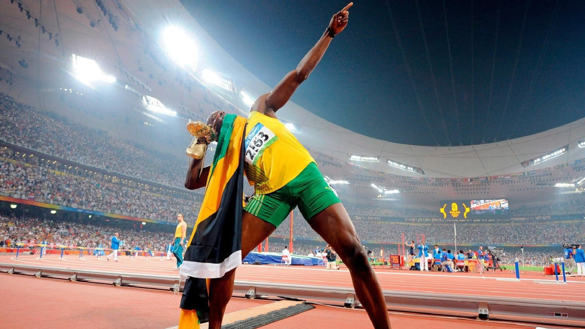 开云体育平台APP-末节之王！霍勒迪利刃出鞘，骑士收割太阳的冷面杀手